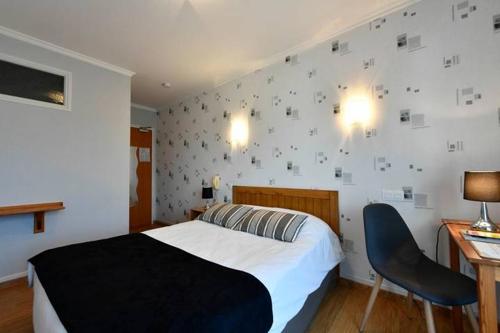 Hôtel pour 2 personnes, avec jardin et piscine dans Geus D Oloron - 4