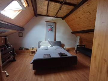 Gîte pour 2 personnes, avec terrasse et jardin dans Cosges