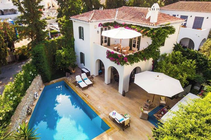 Location de vacances pour 10 personnes, avec jardin dans Spetses