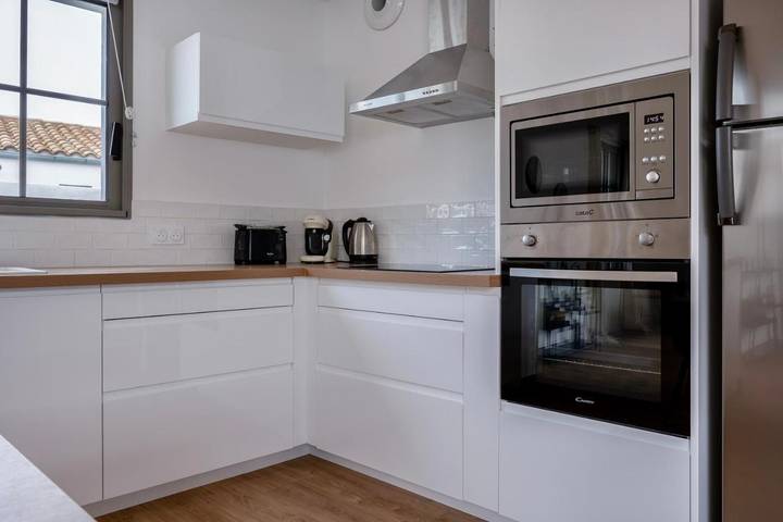 Location de vacances pour 8 personnes, avec jardin et jacuzzi à Lagord - 3