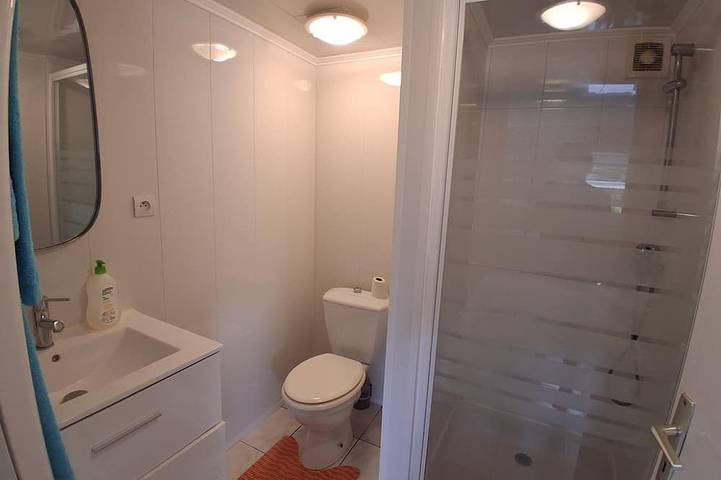 Rental by the sea in Kerlaz, Iroise