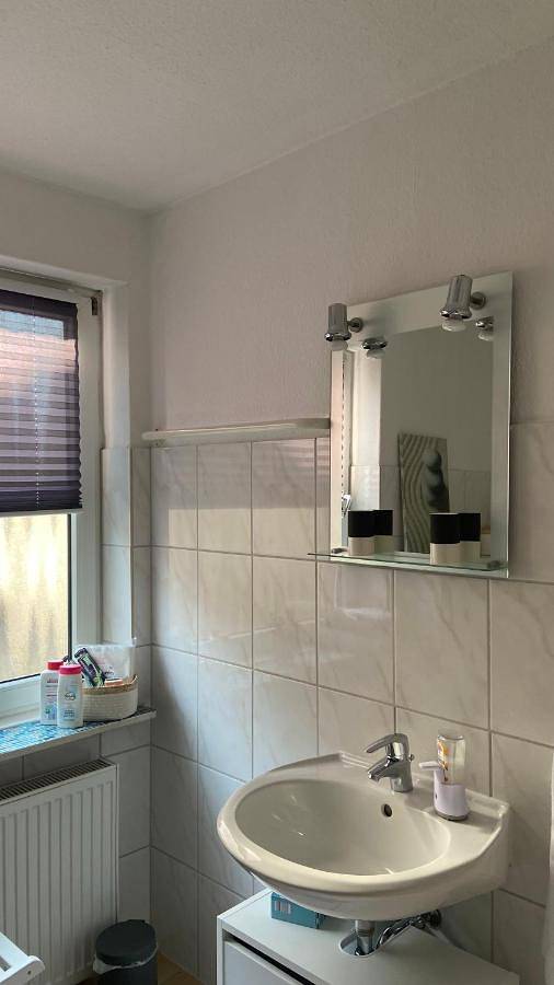 Ganze Wohnung, One-Bedroom Apartment in Oerlinghausen, Kreis Lippe