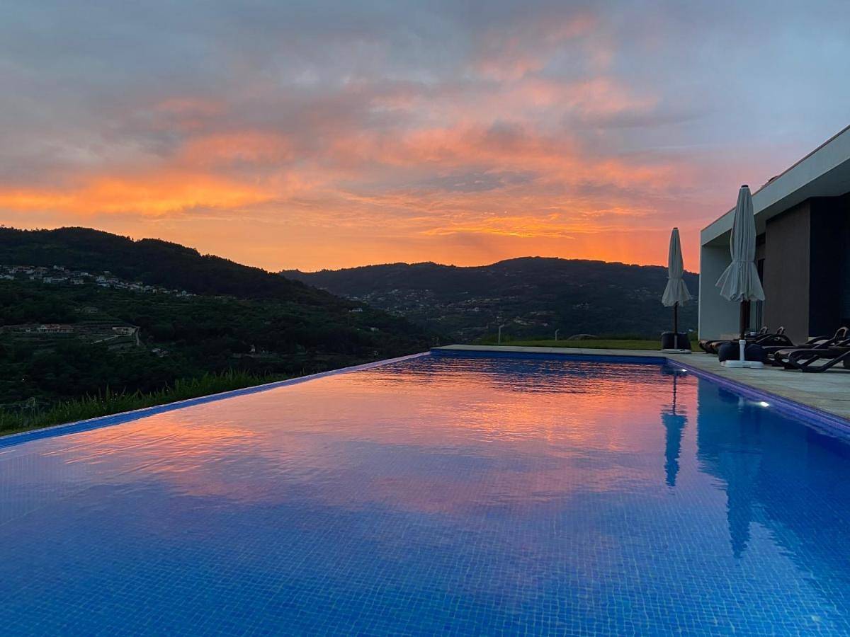 Apartamento de férias inteiro, Double or Twin Room with Swimming Pool Access in Ancede, Baião