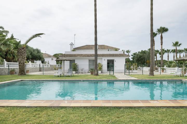 Casa rural para 4 personas, con jardín, Se admiten mascotas en Barbate