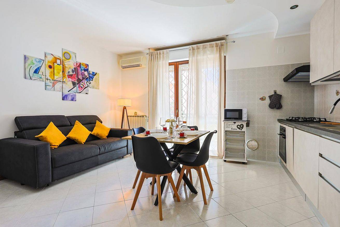 Appartamento intero, Casa Albule by Rentbeat in Tivoli, Provincia di Roma