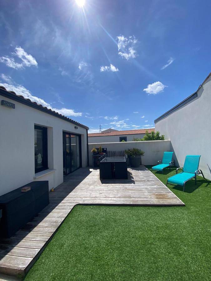 Maison avec jardin, calme proche La Rochelle île de ré in Saint-Xandre, Région de La Rochelle