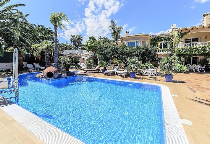 Villa para 17 pessoas, com sauna e jardim, com animais de estimação - 1