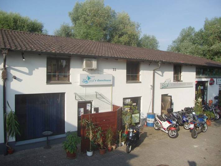 Hostel für 7 Personen, mit Terrasse und Garten in Konstanz
