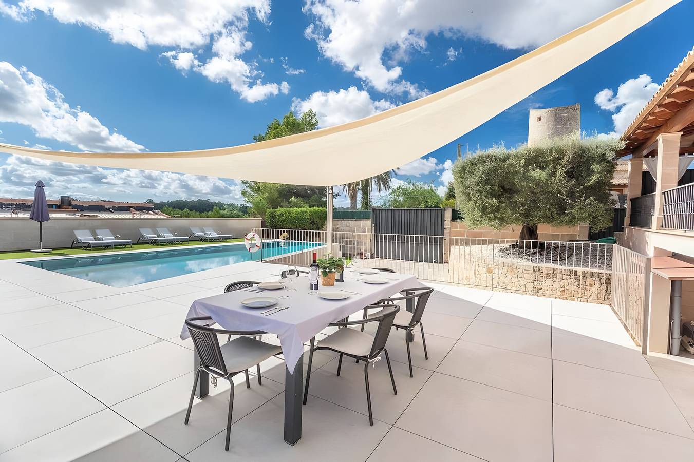 Fantastic Villa with Stunning Views in Sineu, Majorca Center