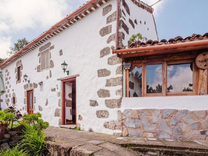 Apartamento para 4 personas, con terraza y jardín en Valleseco