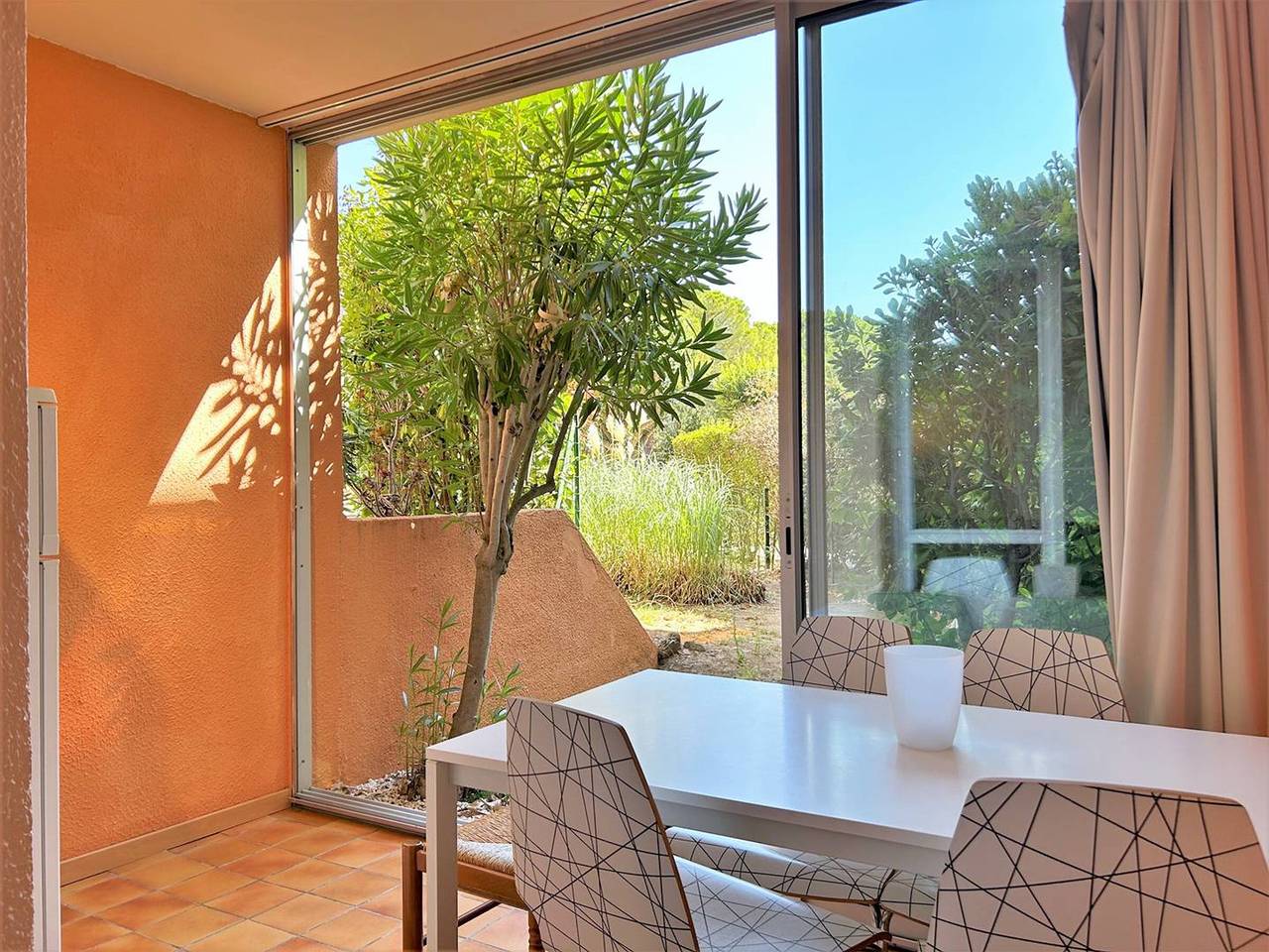 Entire apartment, Ground Floor Apartment with Garden, Near Beach, 4 Sleeps, Bormes-les-Mimosas in Bormes-les-Mimosas, Parc national Port-Cros