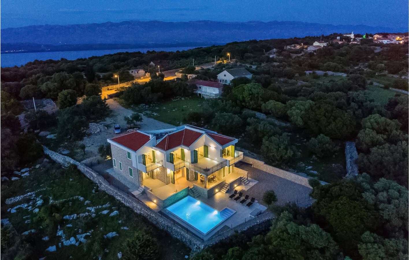 Maison de vacances pour 10 personnes avec terrasse in Novalja, Pag