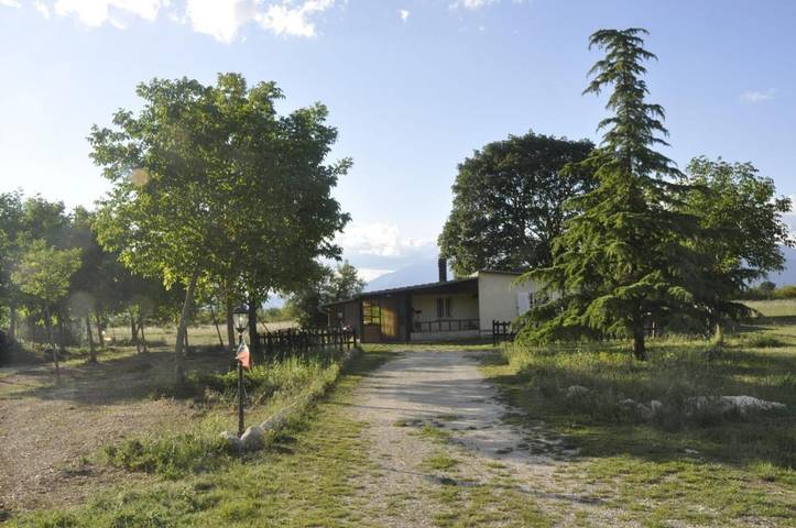 Casa vacanza per 4 persone, con Terrazza e Giardino nonché Panorama in Parco nazionale d’Abruzzo