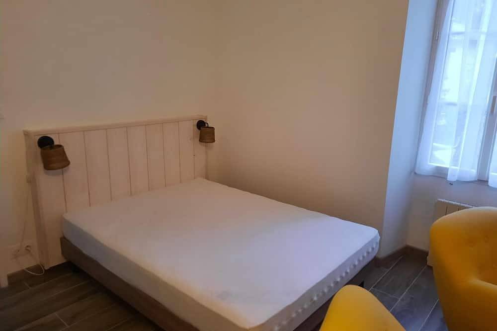 Appartement entier, Studio a la campagne proche rivière et sentiers de randonnées in Échiré, Région de Niort