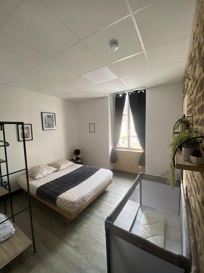 Appartement entier, Les Pichies, T2 Gloria, centre ville in Digoin, Région de Charolles