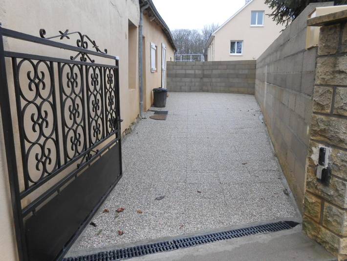 Gîte pour 6 personnes, avec terrasse à Château-Renault - 4
