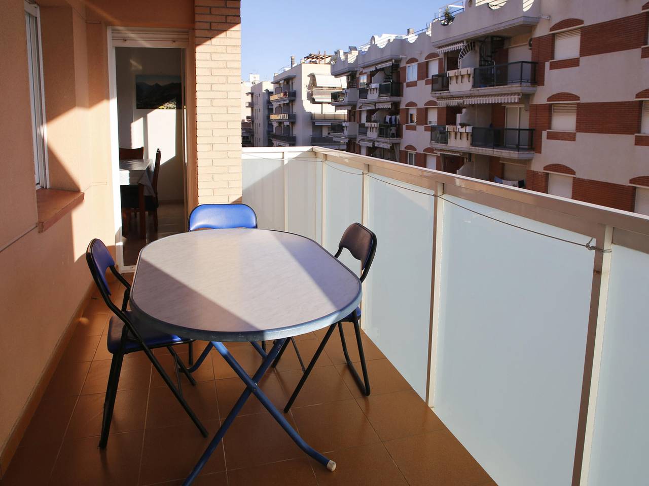 Apartamento entero, Amplio apartamento céntrico con piscina y parking en Torredembarra in Torredembarra, Costa Dorada