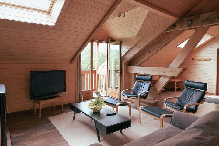 Appartement de vacances pour 7 personnes, avec Balcon et Jardin ainsi que Piscine et Vue