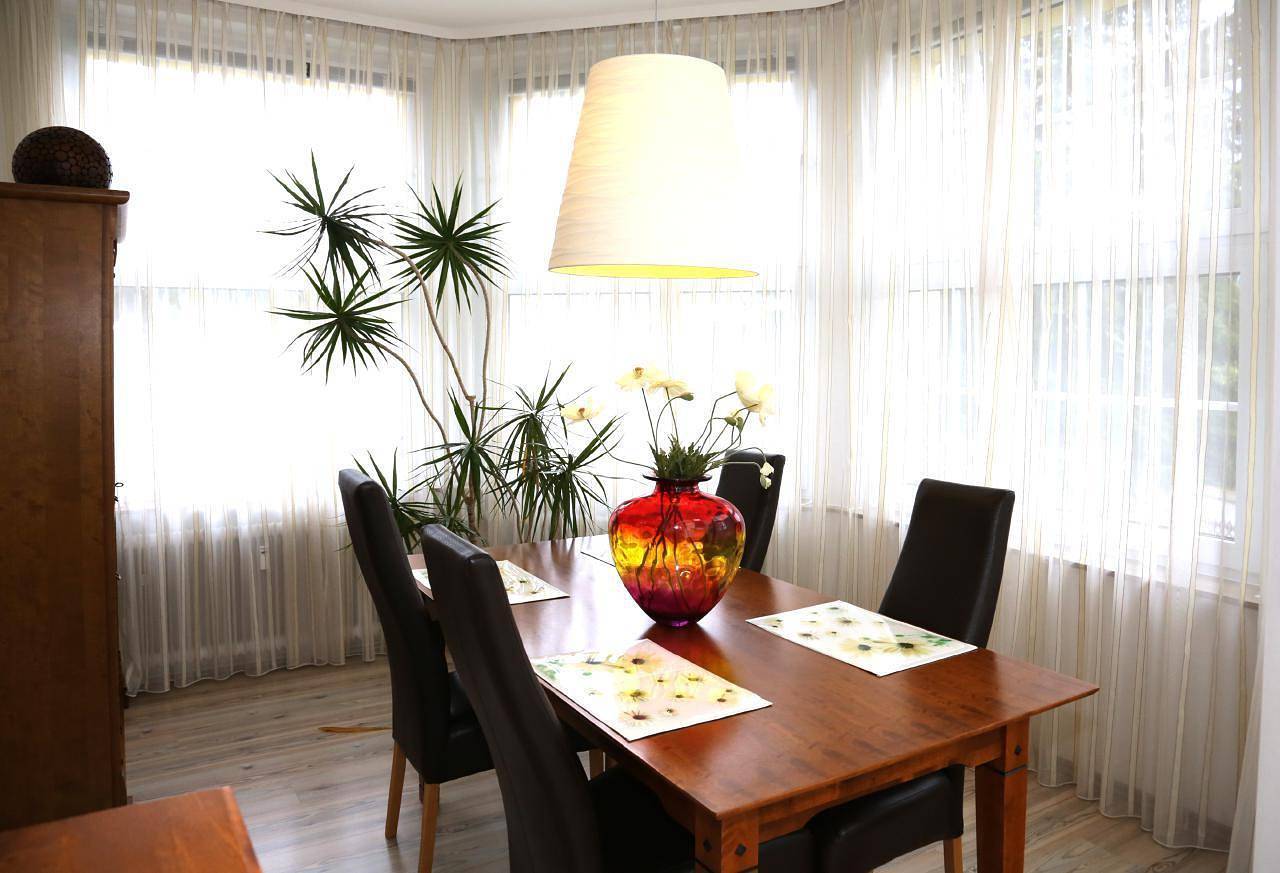 Ganze Ferienwohnung, Schöne Wohnung in Bad Pyrmont mit großem Garten in Bad Pyrmont, Weserbergland