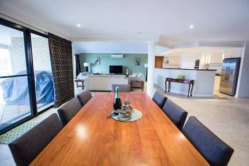 Holiday Home for 6 People in Mandurah, Western Australia, Photo 3