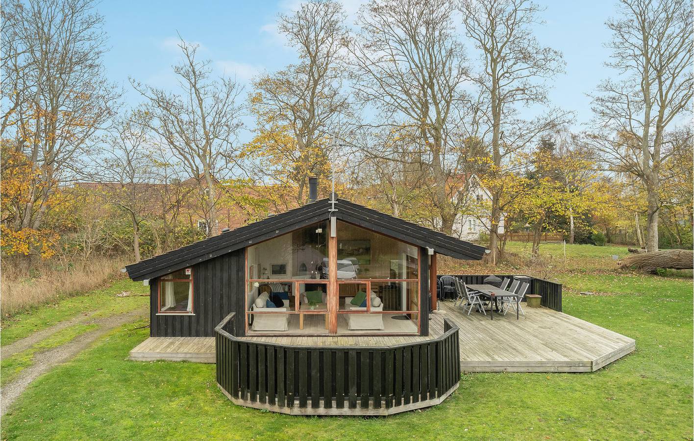 Holiday home for 6 people with hot tub in Rågeleje, Kattegat Coast