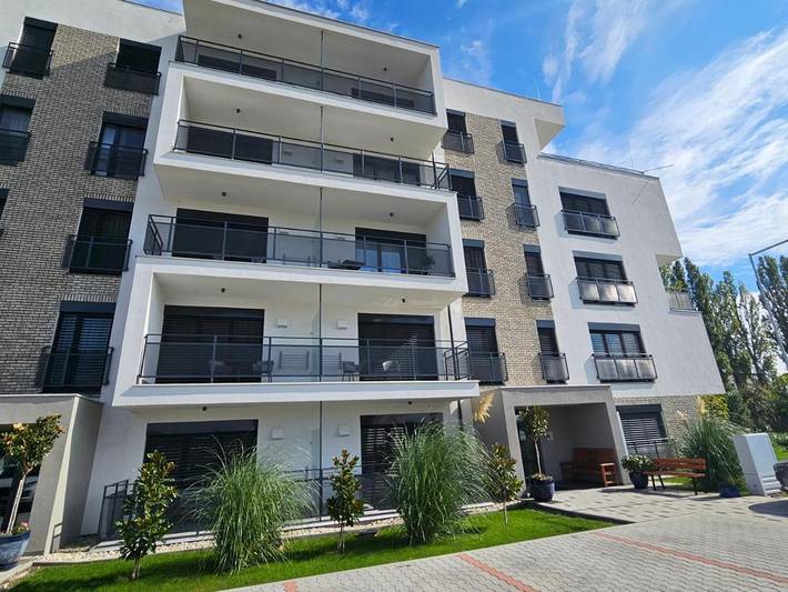 Appartement de vacances pour 4 personnes, avec jardin et sauna ainsi que vue et bassin pour enfant