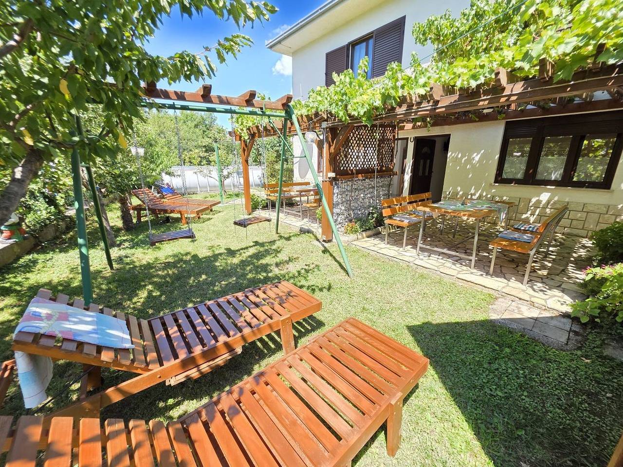 Ganze Wohnung, Apartment für 4 Pers. mit Pool / Grill in Novi Vinodolski, Primorje-Gorski Kotar