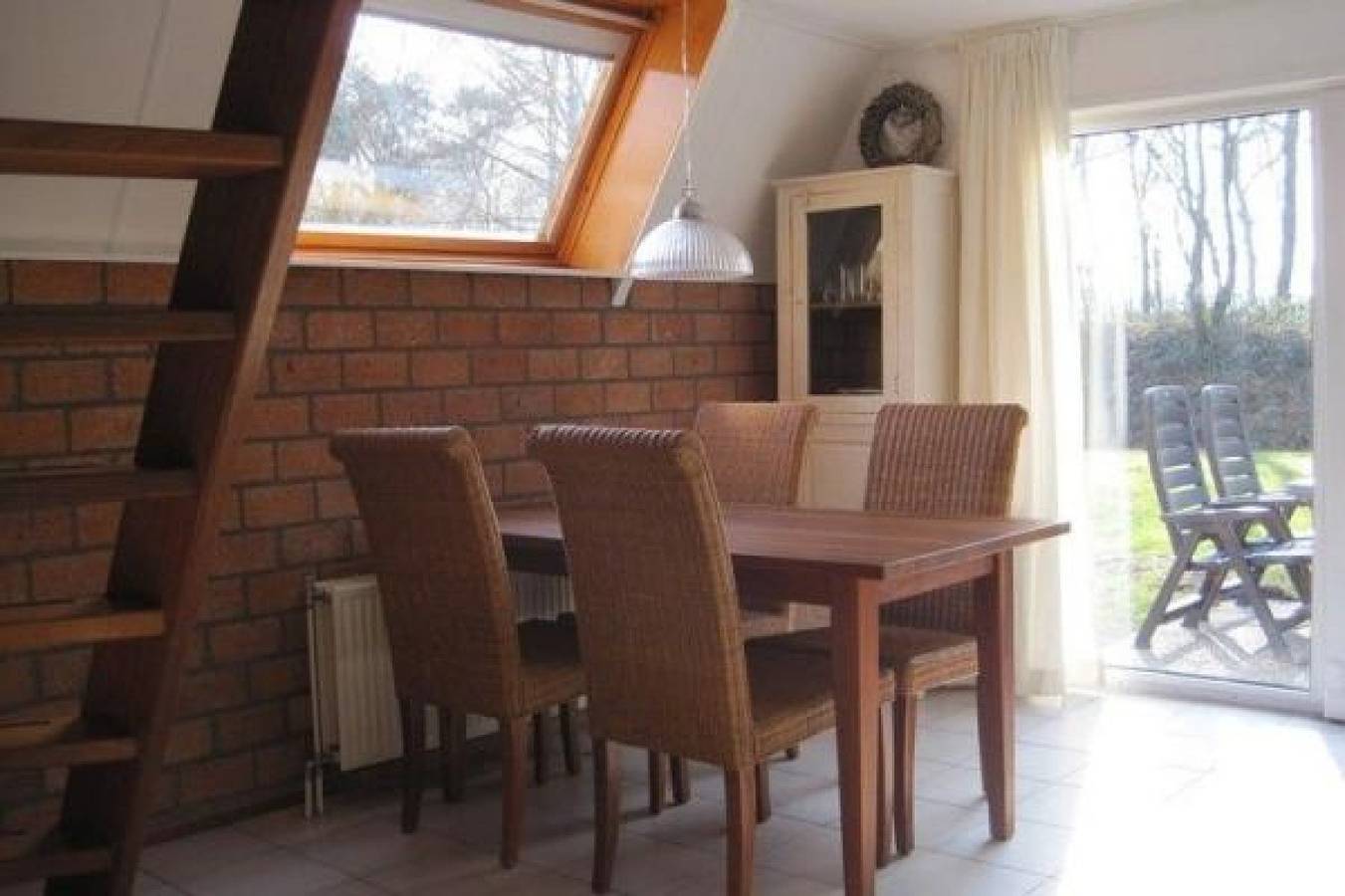 Schönes vier Personen Ferienhaus mit gratis Internetzugang (Wlan). in Sint Nicolaasga, Friesland