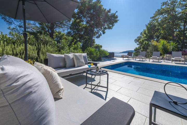 Villa pour 6 personnes, avec piscine ainsi que balcon et jardin à Zaton - 2