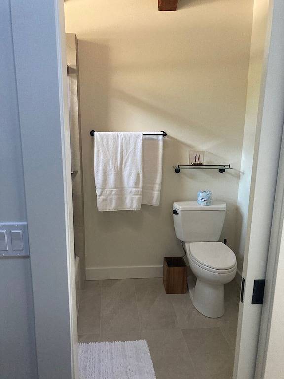 Vacation rental for 6 people, with terrace and hot tub as well as yard in Hood River