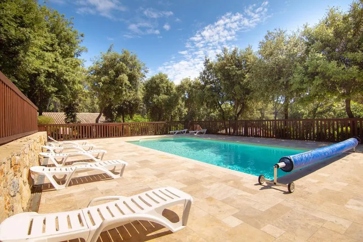 Casa de huéspuedes para 4 personas, con vistas además de piscina y jardín, Se admiten mascotas - 1