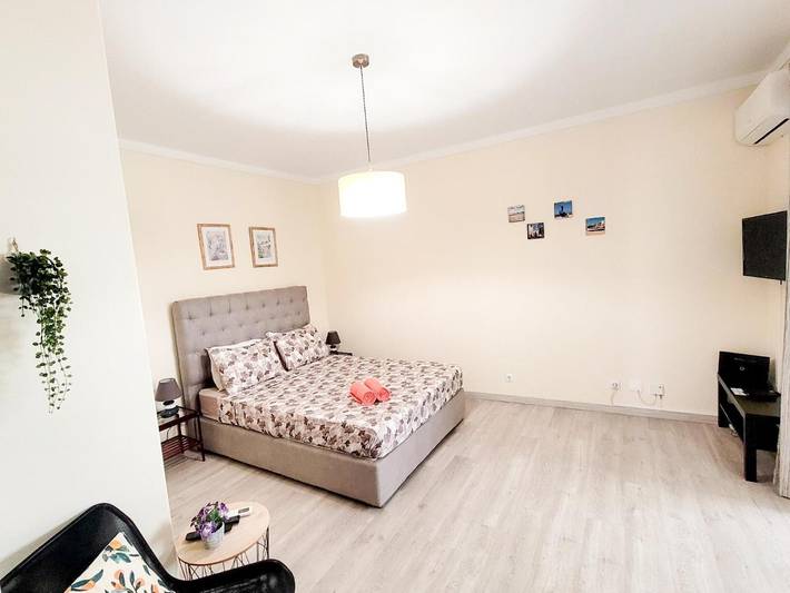 Hel lägenhet, Apartment 'Reis Turismo' with Balcony, Wi-Fi and Air Conditioning in Sé (Faro), Faro (Sé e São Pedro)