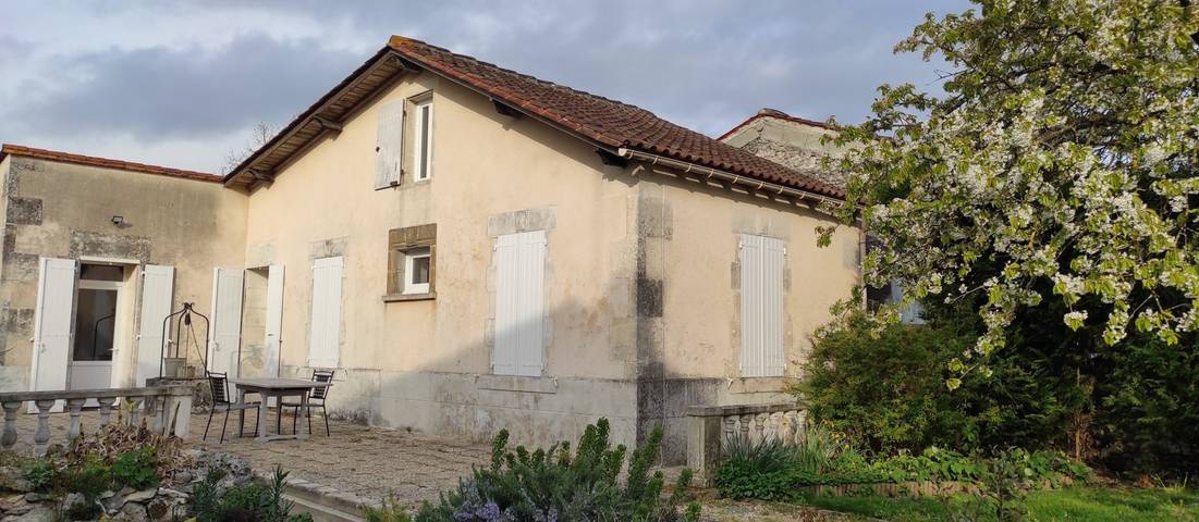 Gîte pour 6 personnes, avec jardin et terrasse, animaux acceptés à Cognac - 2