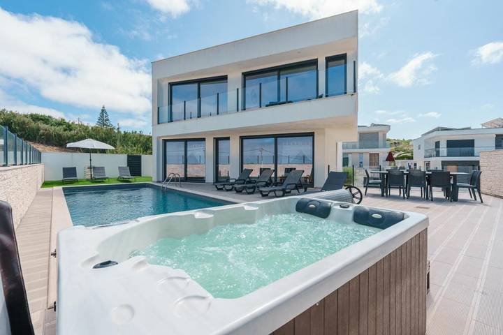 Location de vacances pour 10 personnes, avec vue ainsi que jardin et piscine à Ribamar