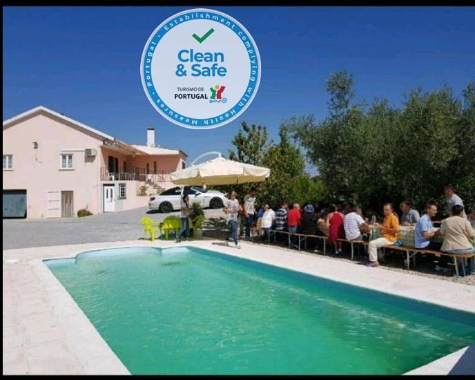Casa de férias para 12 pessoas, com vista e piscina e ainda jardim em Belmonte