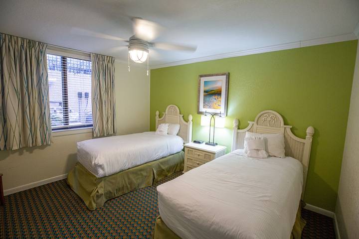 Entire apartment, Seawatch Island Club in Folly Field, Port Royal Plantation