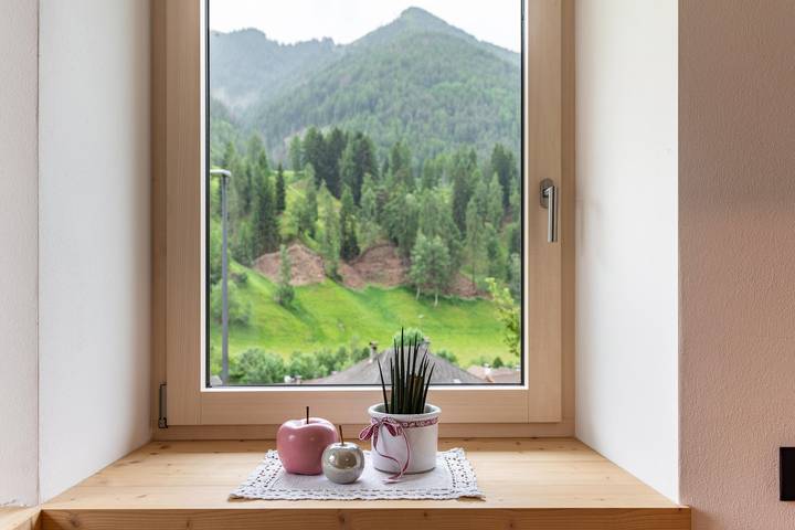 Appartamento intero, Appartamento 'Villa Anna Geisler' con vista montagna, terrazza privata e Wi-Fi in San Pietro (Bolzano), Funes