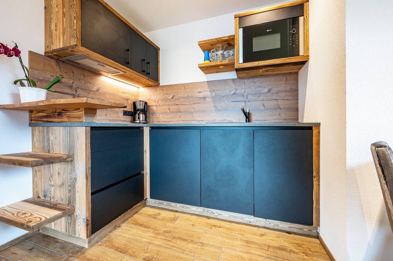 Ganze Wohnung, Ferienwohnung "Forchnerhof Apt 3" mit Bergblick, 2 privaten Terrassen und Wlan in Terenten, Dolomiti Superski