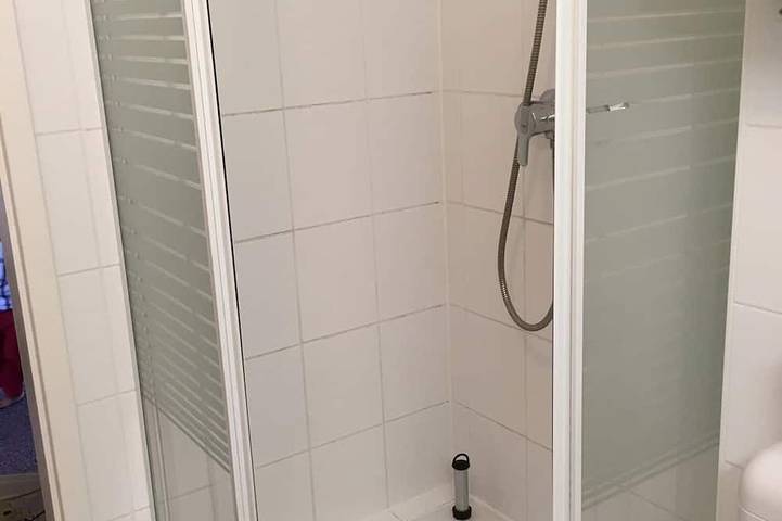 Entire apartment, Süße Ferienwohnung in Mönchgut mit Direktem Strandzugang in Lobbe, Mönchgut