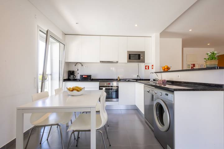 Ganze Wohnung, Carmona A com vista para a piscina in São Martinho do Porto, Leiria District
