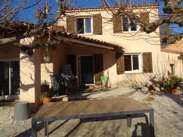 Gîte pour 8 personnes, avec terrasse et piscine à Dourgne