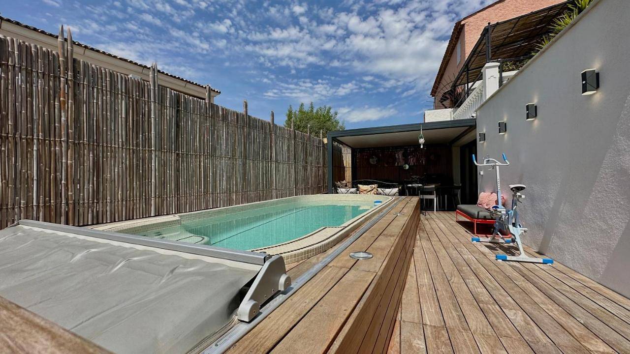 Maison Luxe 3 ch Piscine Spa, plage et port 5 mn, St Tropez 15 mn in Port Grimaud, Grimaud