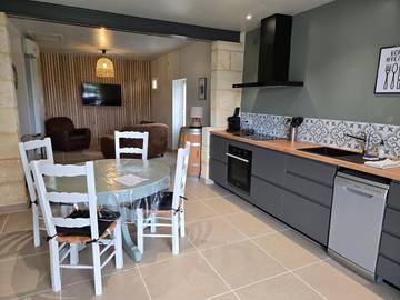 Gîte pour 4 personnes, avec vue et terrasse à Saint-Christophe-des-Bardes
