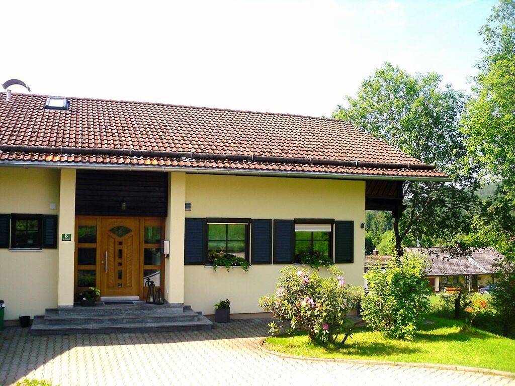 En la casa de campo en el parque nacional in Lindberg, Baviera Oriental