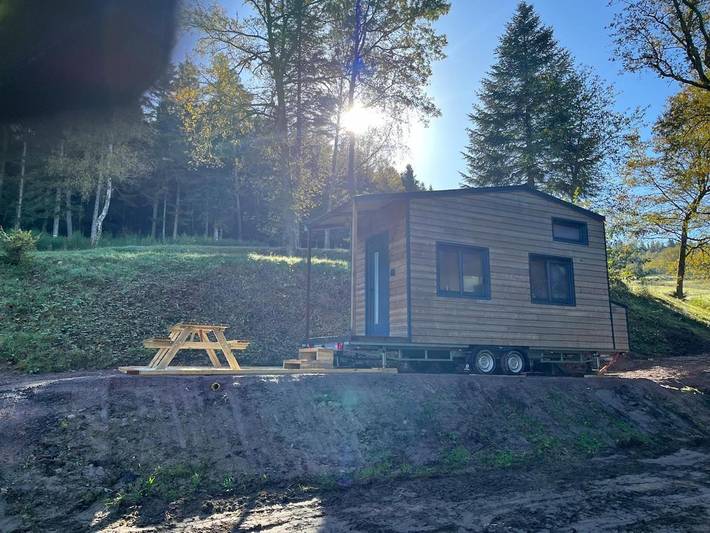 Gîte pour 2 personnes, avec Terrasse ainsi que Jardin et Vue dans Entre-deux-Eaux