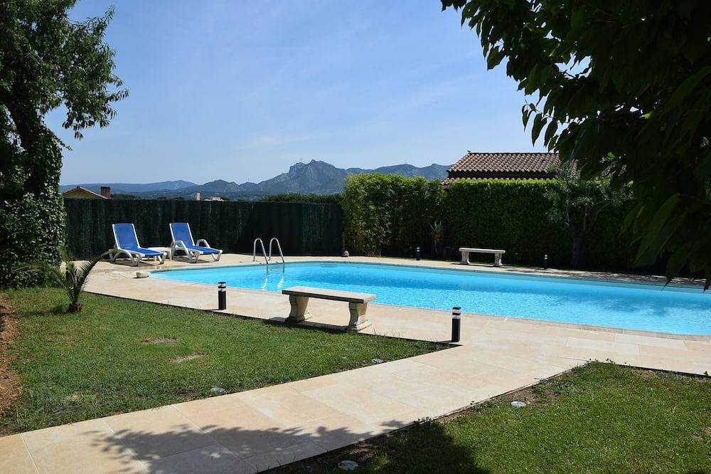 Spacieuse Villa provençale avec grande piscine entre Marseille et Cassis in Aubagne, Côte méditerranéenne (France)