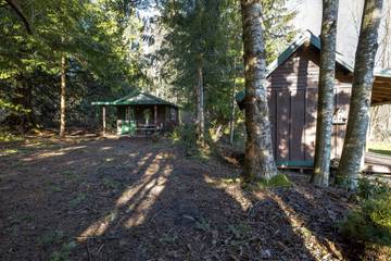 Log Cabin for 2 Guests in Mount Baker-Snoqualmie National Forest, Washington, Picture 1