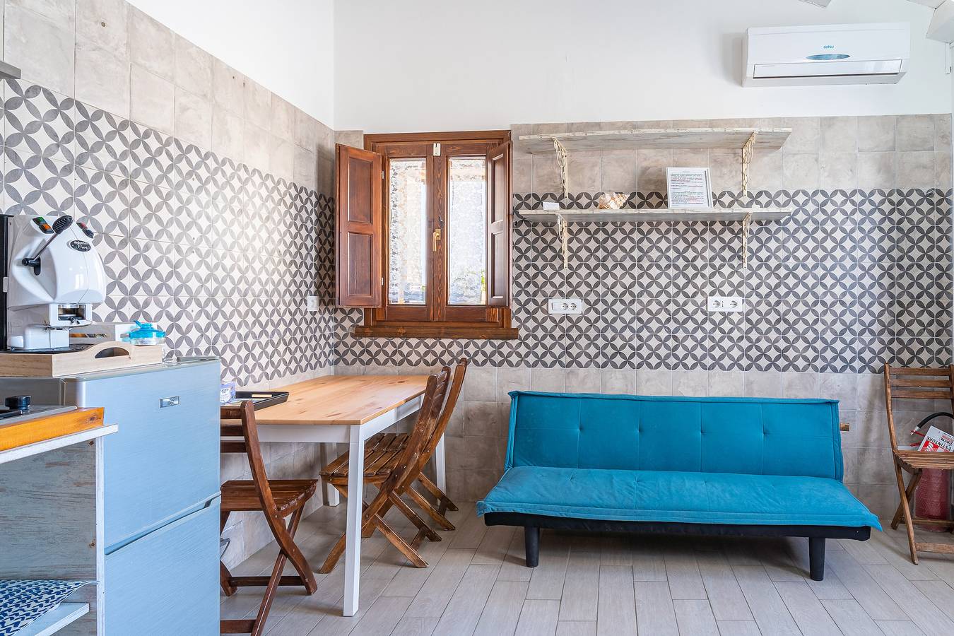 Apartamento entero, Apartamento 'Casamari en el Centro de Marzamemi' con Wi-Fi y Aire Acondicionado in Marzamemi, Provincia de Siracusa