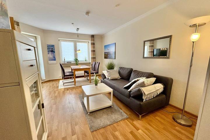 Ferienwohnung für 4 Personen, mit Balkon und Ausblick in Schillig - 3