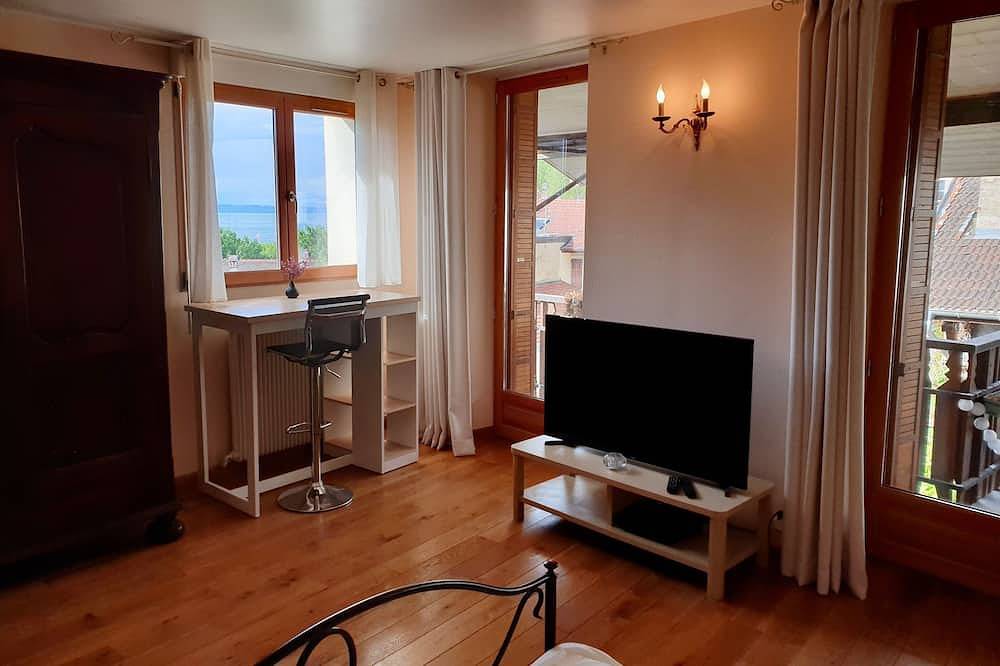 Fisherman's house. 4 bedrooms. 100m from the port. lake view. in Thonon-les-Bains, Thonon-les-Bains region